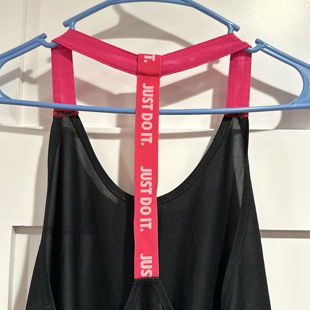 Nike Tank - Picture 4 of 5
